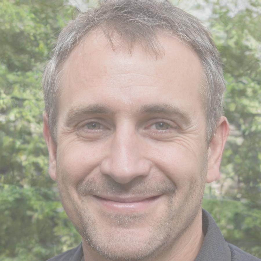 Rutger Vilmos, Senior Budget Analyst and Course Instructor